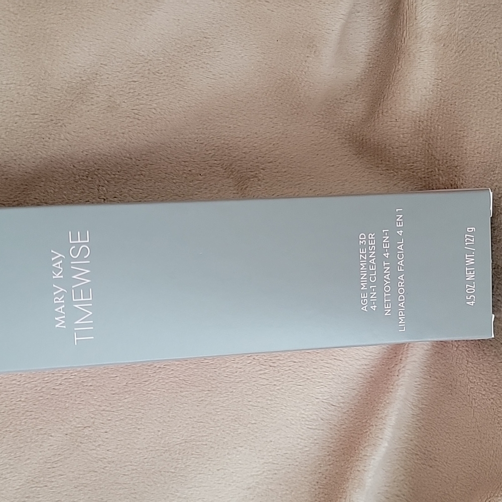 MaryKay TimeWise Age Minimize 3D 4-in-1 Cleanser